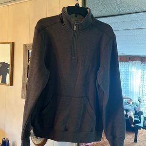 BASS Men’s fleece sweater. Dress casual. Size MEDIUM
